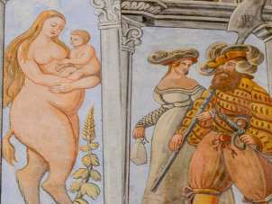 Peinture de façade historique d'une sorcière.