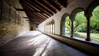 Tente de l'âge de pierre