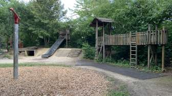 Aire de jeux Breitenauwegli Aire de jeux Breitenauwegli