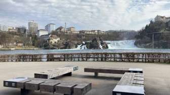 E-Lounge station de recharge pour vélos Rheinfall 