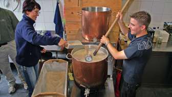 Stammheimer Hopfentropfen Erlebnishof (ferme d'expérience du Hopfentropfen de Stammheim) Stammheimer Hopfentropfen Erlebnishof (ferme d'expérience du Hopfentropfen de Stammheim)