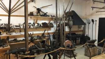 HR Weine Lindenhof & Erlebnis Alte Dorfschmiede (Vins HR Lindenhof & Aventure de l'ancienne forge)